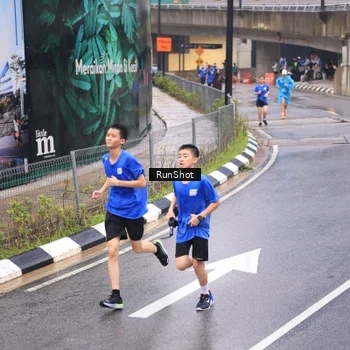 Runner Photo 7938579