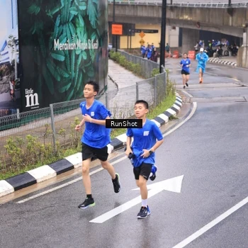 Runner Photo 7938582
