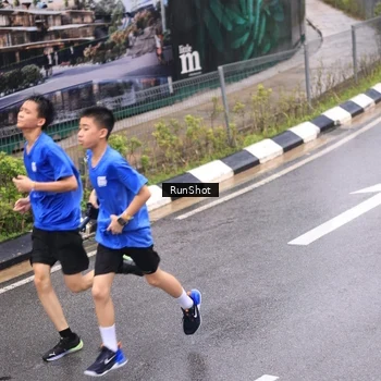Runner Photo 7938585