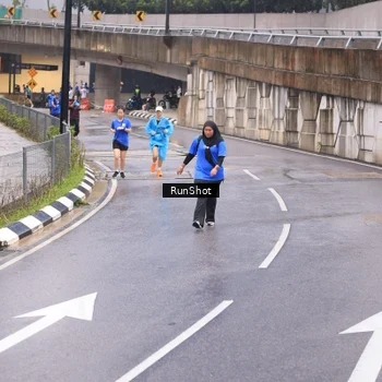 Runner Photo 7938586