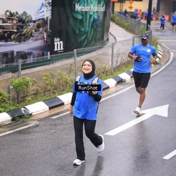 Runner Photo 7938593