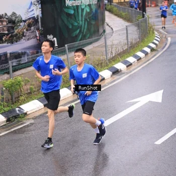 Runner Photo 7938594
