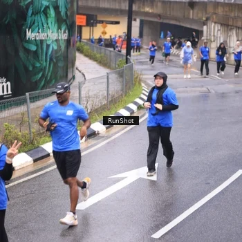 Runner Photo 7938600