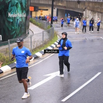 Runner Photo 7938601