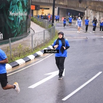 Runner Photo 7938603