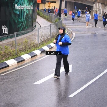 Runner Photo 7938608