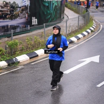 Runner Photo 7938613