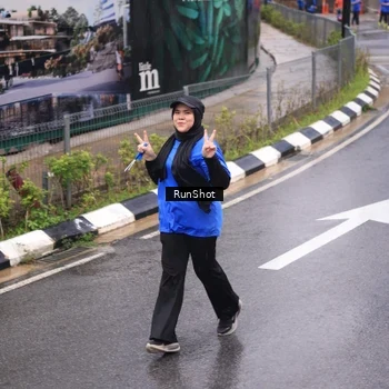 Runner Photo 7938618
