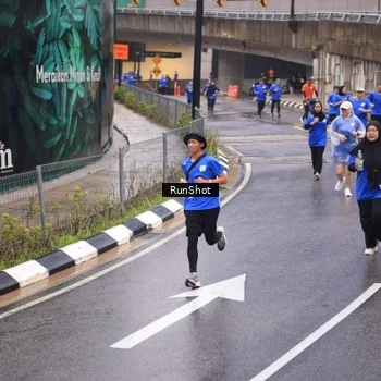 Runner Photo 7938619