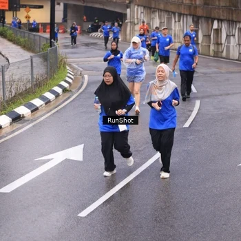 Runner Photo 7938635