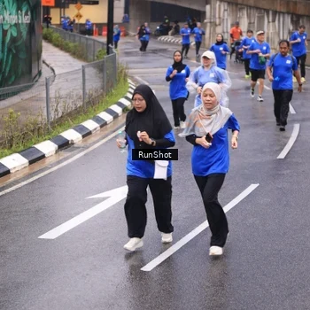 Runner Photo 7938637