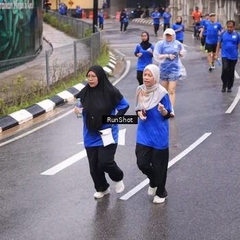 Runner Photo 7938641