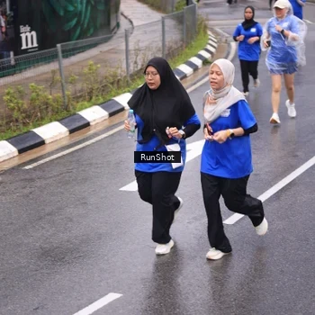 Runner Photo 7938645