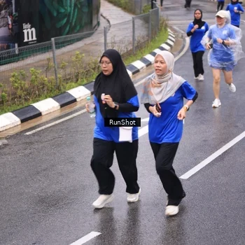 Runner Photo 7938647