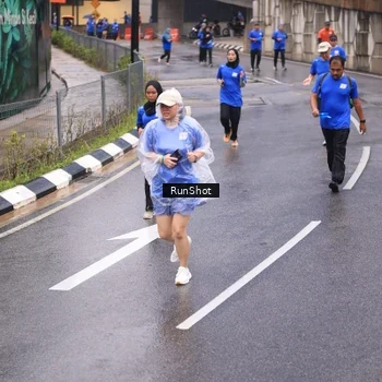 Runner Photo 7938657
