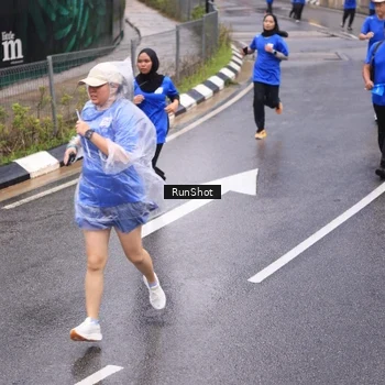 Runner Photo 7938669