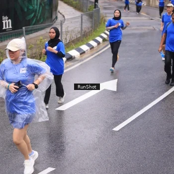 Runner Photo 7938672