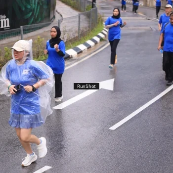Runner Photo 7938673