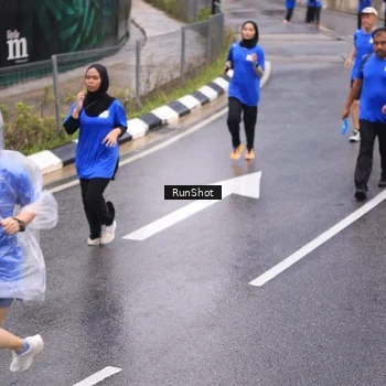 Runner Photo 7938675
