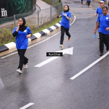 Runner Photo 7938677