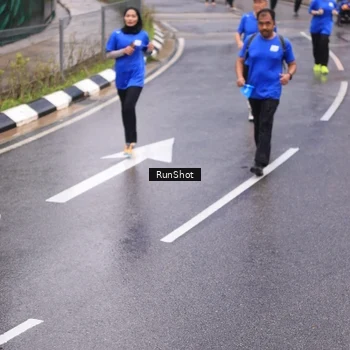 Runner Photo 7938679