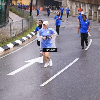 Runner Photo 7938683
