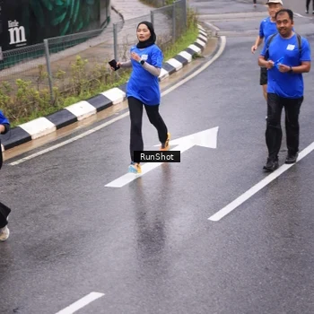Runner Photo 7938686