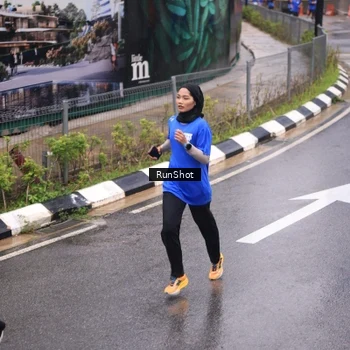 Runner Photo 7938690