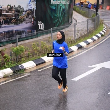 Runner Photo 7938692