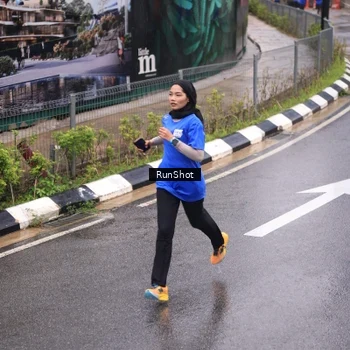 Runner Photo 7938693