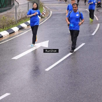 Runner Photo 7938696
