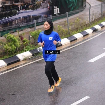 Runner Photo 7938697