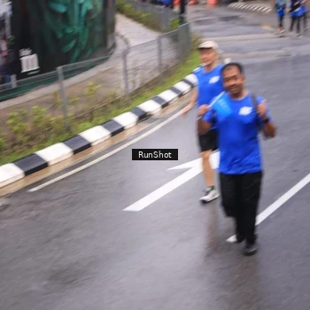 Runner Photo 7938700