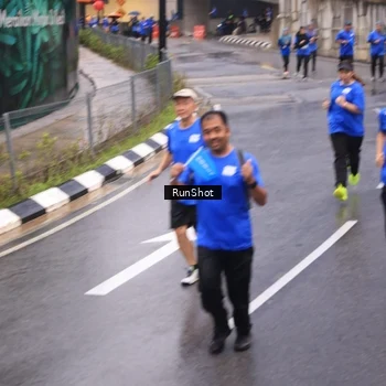 Runner Photo 7938702