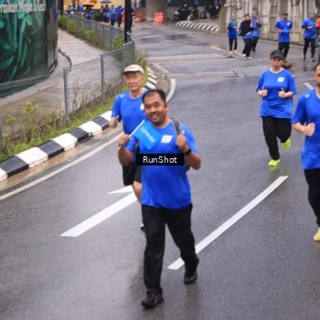 Runner Photo 7938704