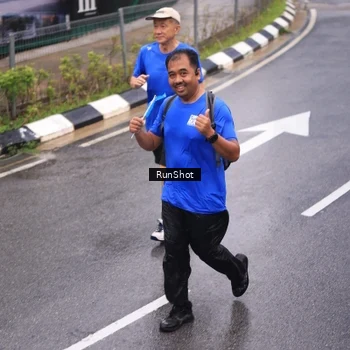 Runner Photo 7938714