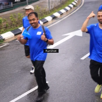 Runner Photo 7938716