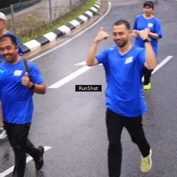 Runner Photo 7938721