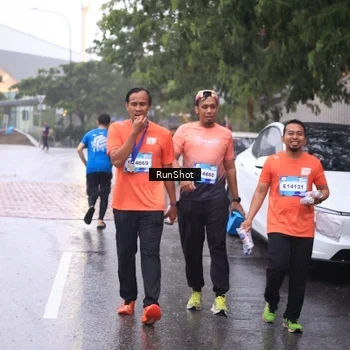 Runner Photo 7938739