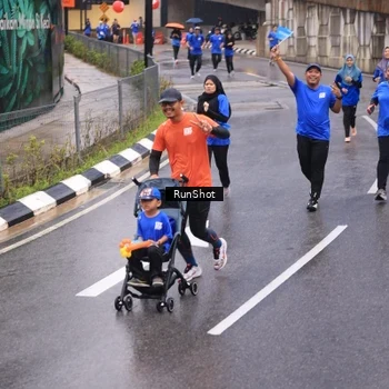Runner Photo 7938752