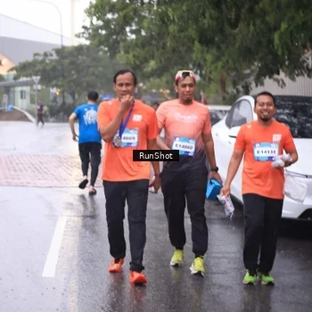 Runner Photo 7938758