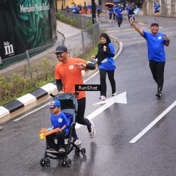 Runner Photo 7938764