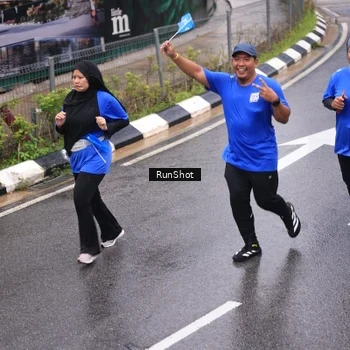 Runner Photo 7938773