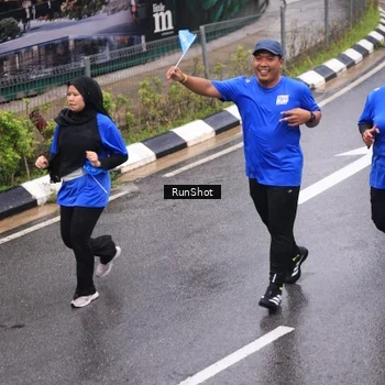 Runner Photo 7938776