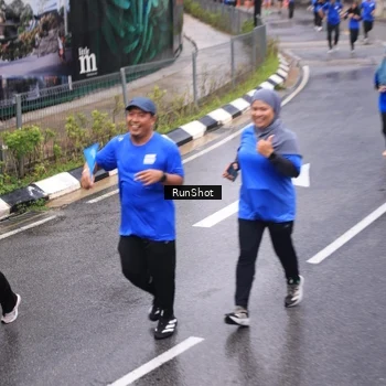 Runner Photo 7938778