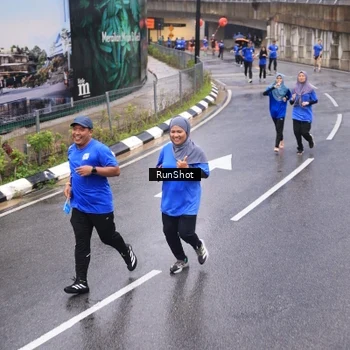 Runner Photo 7938782