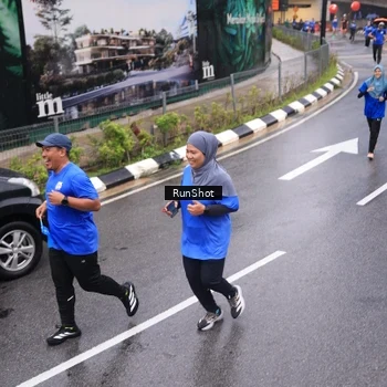 Runner Photo 7938789