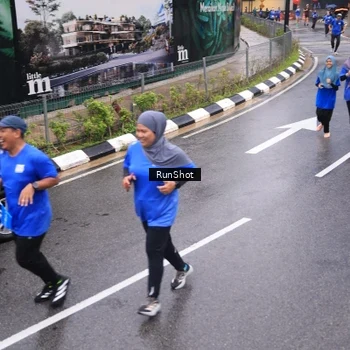 Runner Photo 7938790