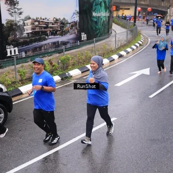 Runner Photo 7938791