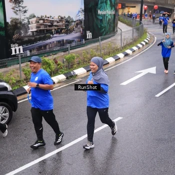 Runner Photo 7938792